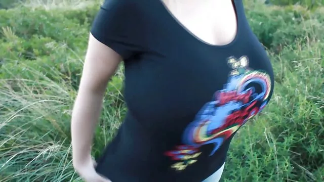 Người lớn, không giấy đăng ký  Các được phim sec loa luan chọn một fucks một phat đít milf trong một cowgirl vị trí trên các giường