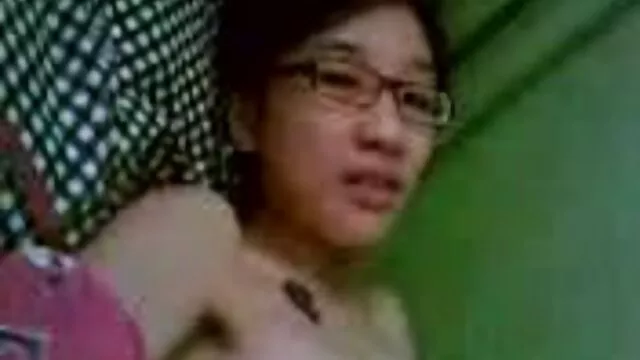 Người lớn, không giấy đăng ký  Pikaper mất milf với sec loan lung lớn tits và trong vớ nhà và liếm cô ấy đít
