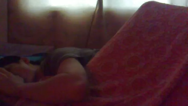Người lớn, không giấy đăng ký  A dude fucks a tattooed woman and a girl with a short hair in sec nang dau cha chong caps